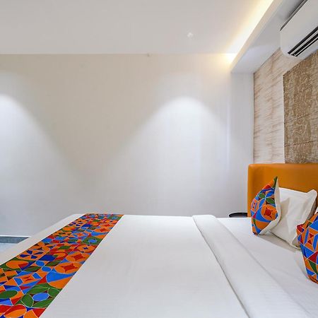 Fabhotel Prime Cloud 5 Studios ไฮเดอราบัด ภายนอก รูปภาพ
