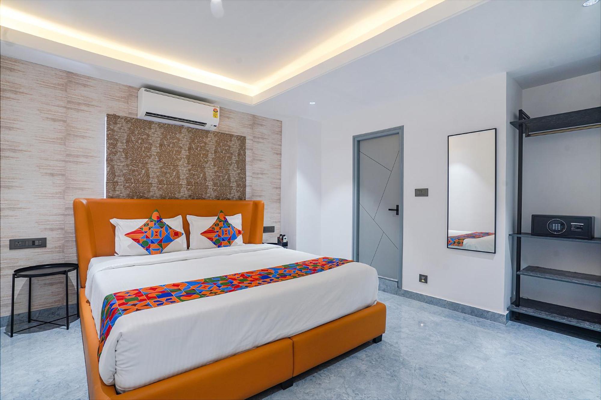 Fabhotel Prime Cloud 5 Studios ไฮเดอราบัด ภายนอก รูปภาพ