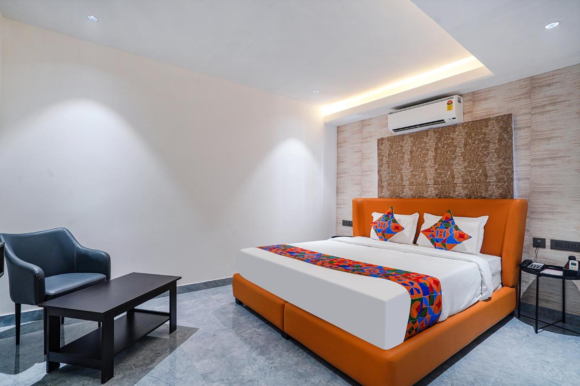 Fabhotel Prime Cloud 5 Studios ไฮเดอราบัด ภายนอก รูปภาพ